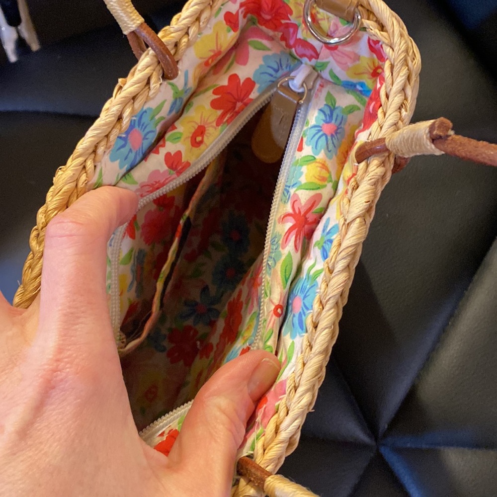 Stray Handbag - Picture 2 of 2